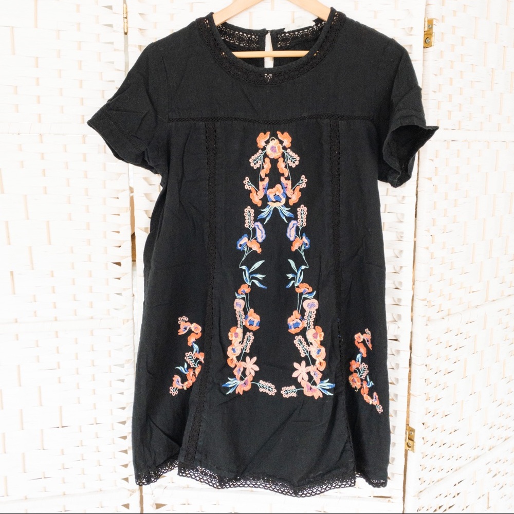 rebellion black short sleeve dress, size large